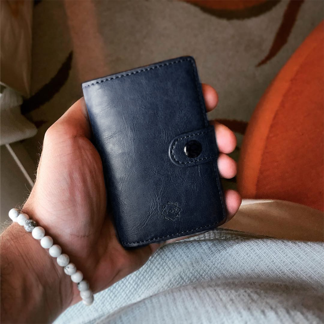 Rfid blue tox wallet