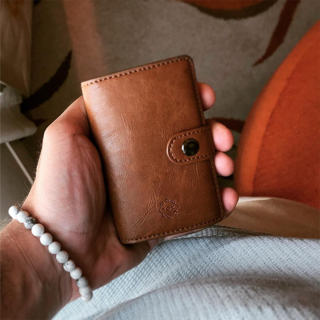 Rfid brown tox wallet